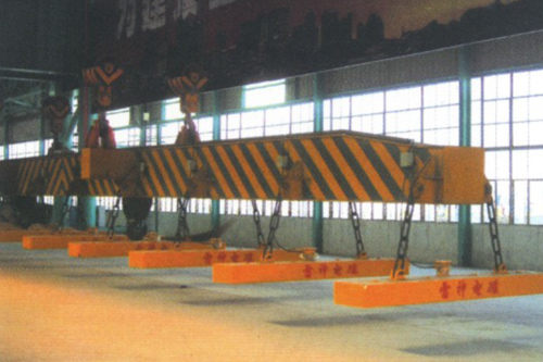 LM84系列吊运中厚板用电磁铁